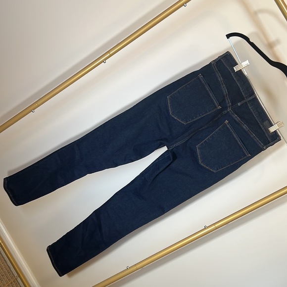 Abercrombie & Fitch - Ultra High Rise Super Skinny Ankle - Size 27 - 4R - Picture 4 of 7